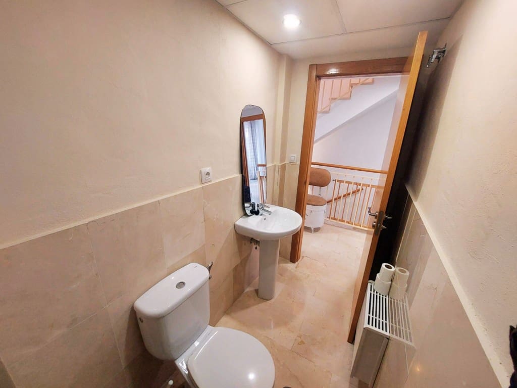 5 makuuhuone Huvila myytävänä paikassa La Nucia mukana uima-altaan - 385 000 € (Ref: 9590009)