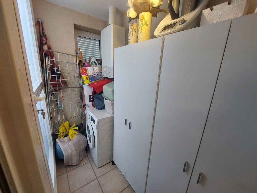 5 makuuhuone Huvila myytävänä paikassa La Nucia mukana uima-altaan - 385 000 € (Ref: 9590009)