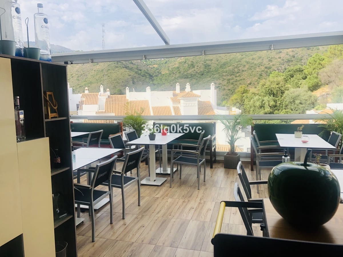 1 chambre Local Commercial à vendre à Benahavis - 460 000 € (Ref: 9590011)