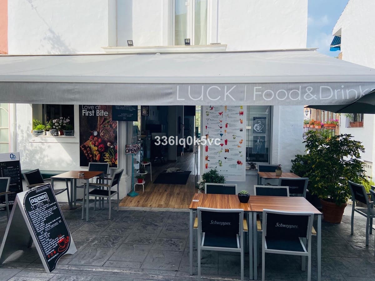 1 chambre Local Commercial à vendre à Benahavis - 460 000 € (Ref: 9590011)