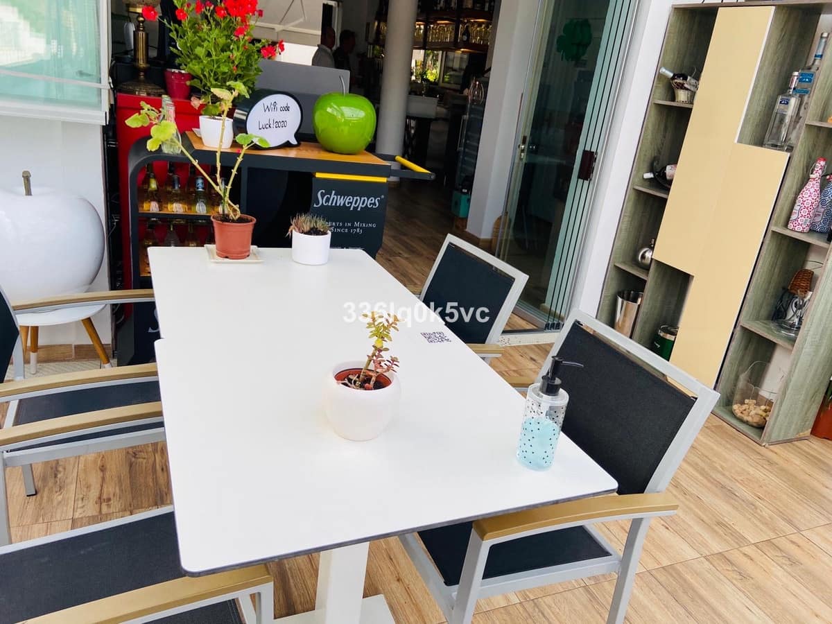 1 chambre Local Commercial à vendre à Benahavis - 460 000 € (Ref: 9590011)