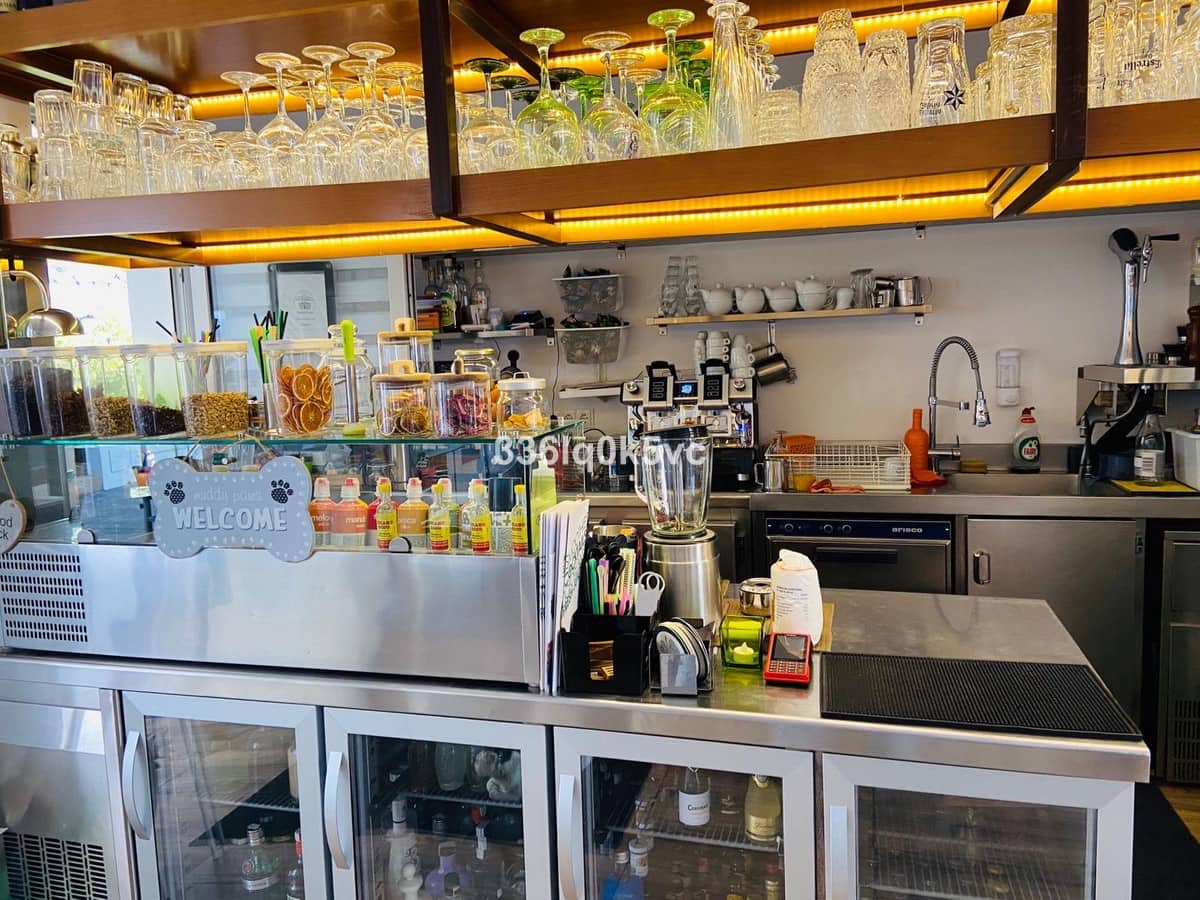 1 chambre Local Commercial à vendre à Benahavis - 460 000 € (Ref: 9590011)