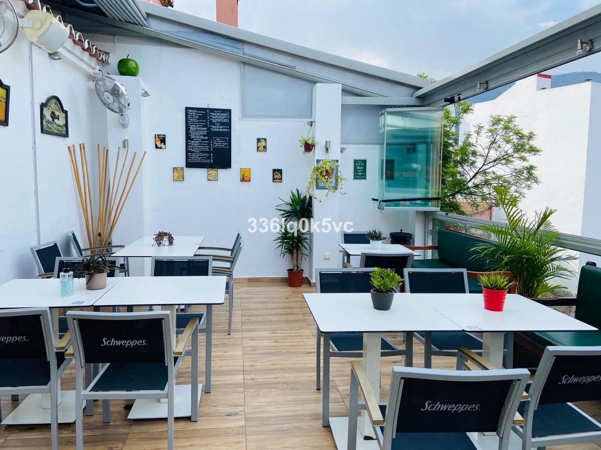 1 chambre Local Commercial à vendre à Benahavis - 460 000 € (Ref: 9590011)