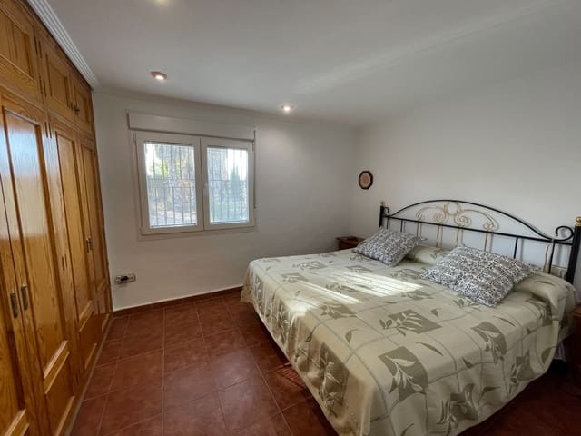 4 Zimmer Villa zu verkaufen in Crevillente / Crevillent - 265.000 € (Ref: 9590024)