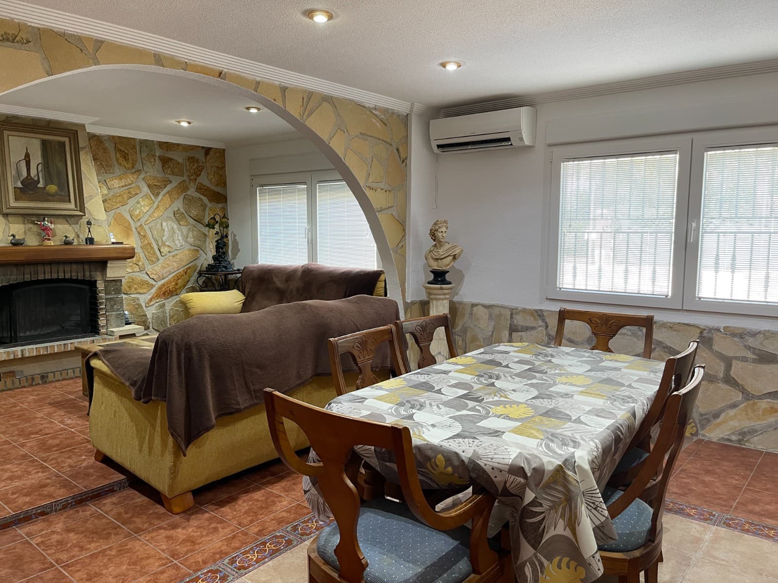 4 bedroom Villa for sale in Crevillente / Crevillent - € 265,000 (Ref: 9590024)