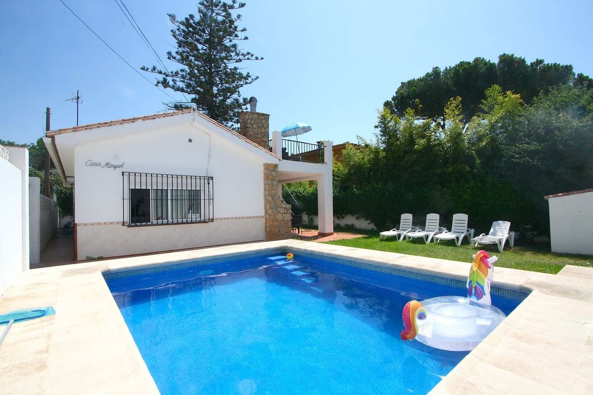 3 bedroom Villa for sale in Fuengirola with pool - € 469,000 (Ref: 9590089)