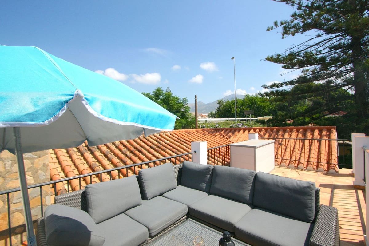 3 bedroom Villa for sale in Fuengirola with pool - € 469,000 (Ref: 9590089)