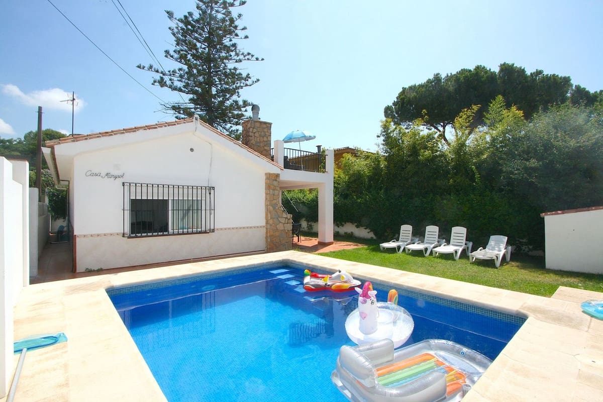 3 bedroom Villa for sale in Fuengirola with pool - € 469,000 (Ref: 9590089)