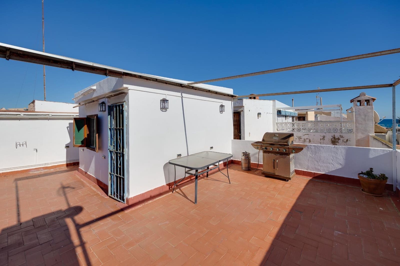 3 makuuhuone Bungalow myytävänä paikassa Torrevieja - 165 000 € (Ref: 9590093)