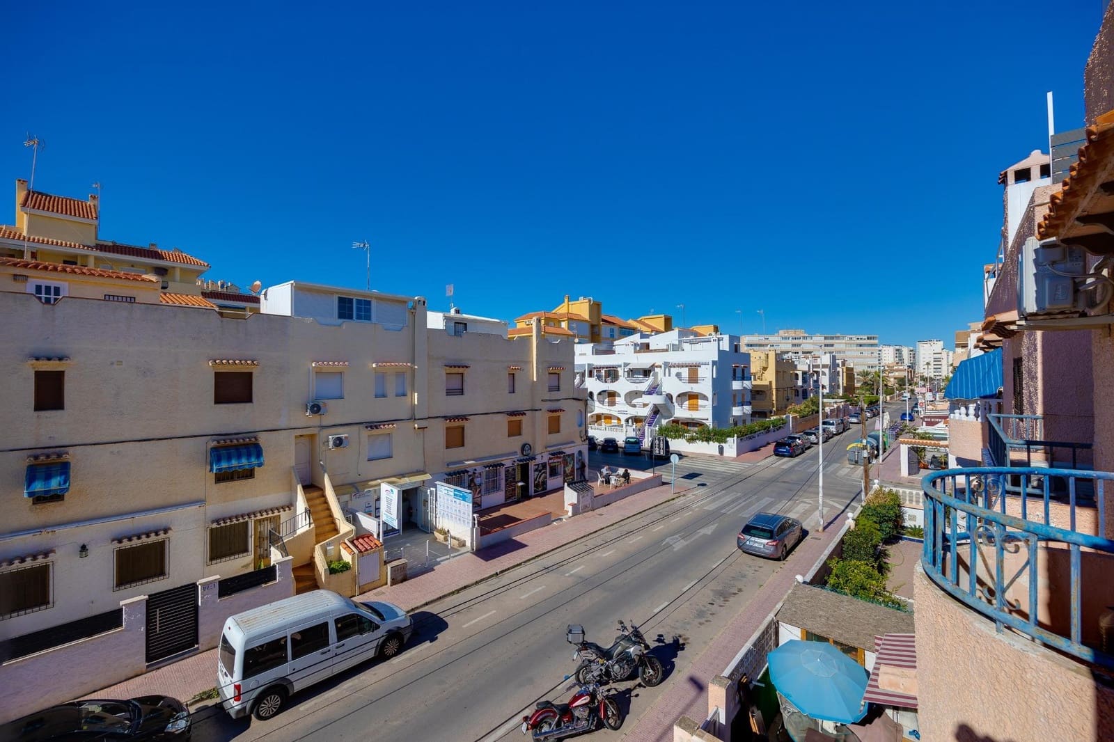 3 makuuhuone Bungalow myytävänä paikassa Torrevieja - 165 000 € (Ref: 9590093)
