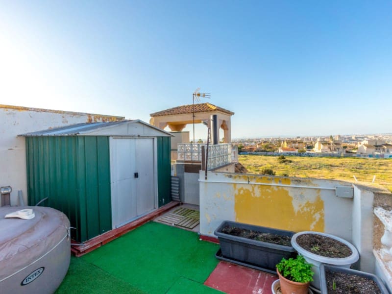 Casa de 3 habitaciones en Torrevieja en venta - 235.000 € (Ref: 9590128)