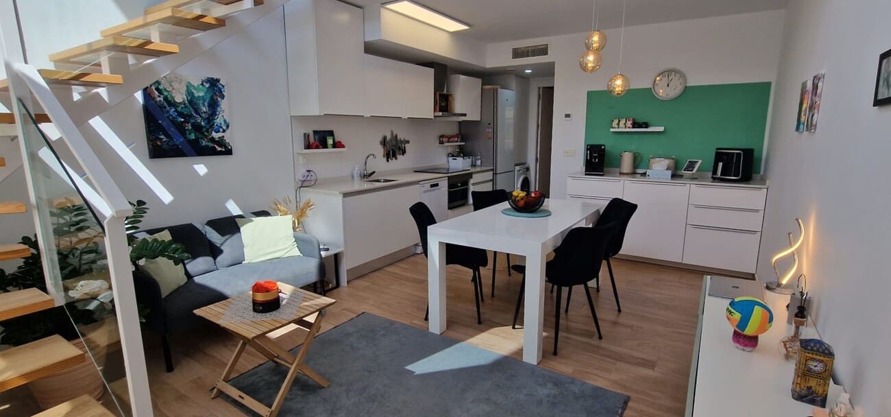 2 makuuhuone Omakotitalo myytävänä paikassa Gran Alacant mukana uima-altaan - 315 000 € (Ref: 9590142)