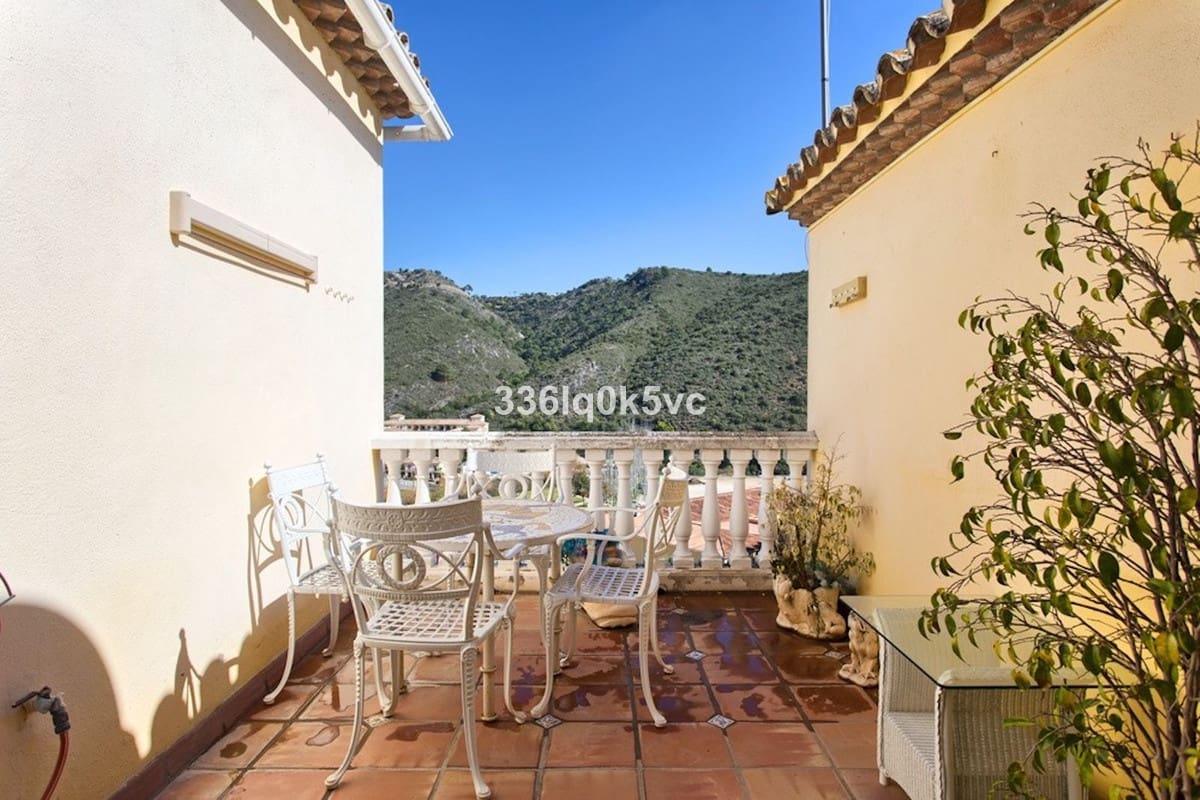 3 sovrum Hus till salu i Benahavis - 375 000 € (Ref: 9590165)