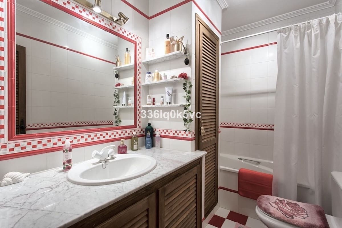 3 sovrum Hus till salu i Benahavis - 375 000 € (Ref: 9590165)