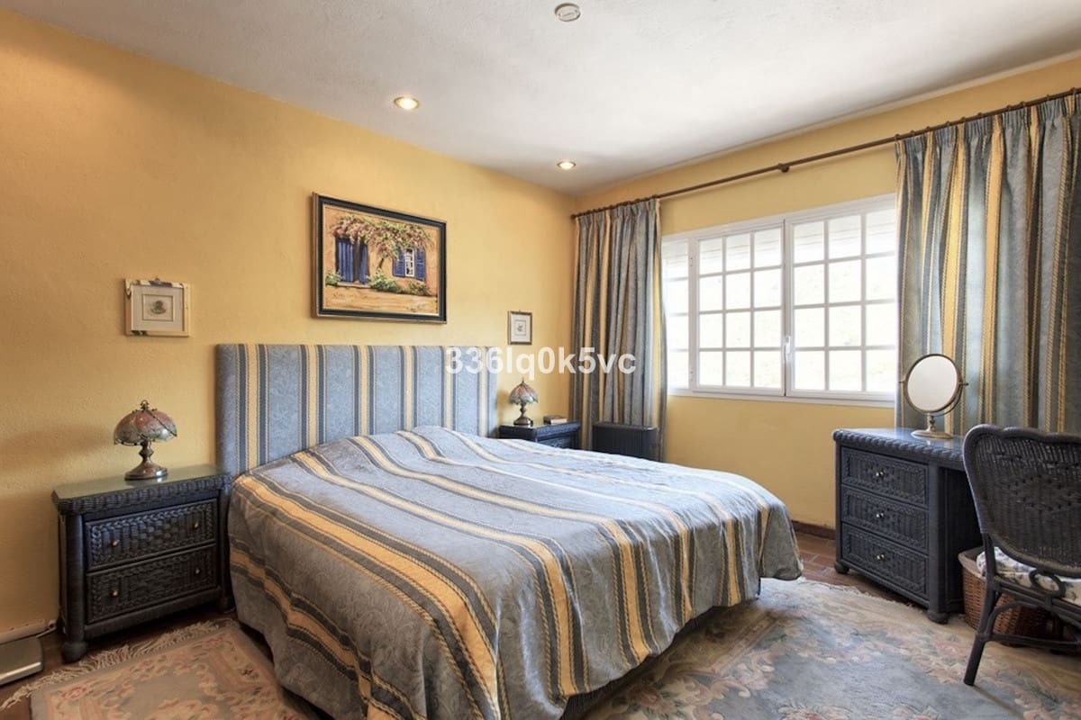 3 sovrum Hus till salu i Benahavis - 375 000 € (Ref: 9590165)