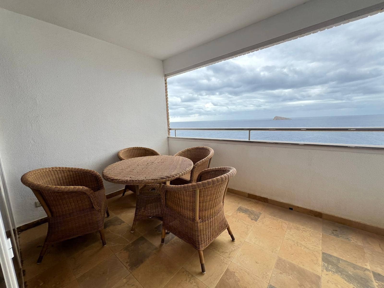 3 soveværelse Lejlighed til salg i Benidorm med swimmingpool - € 335.000 (Ref: 9590172)