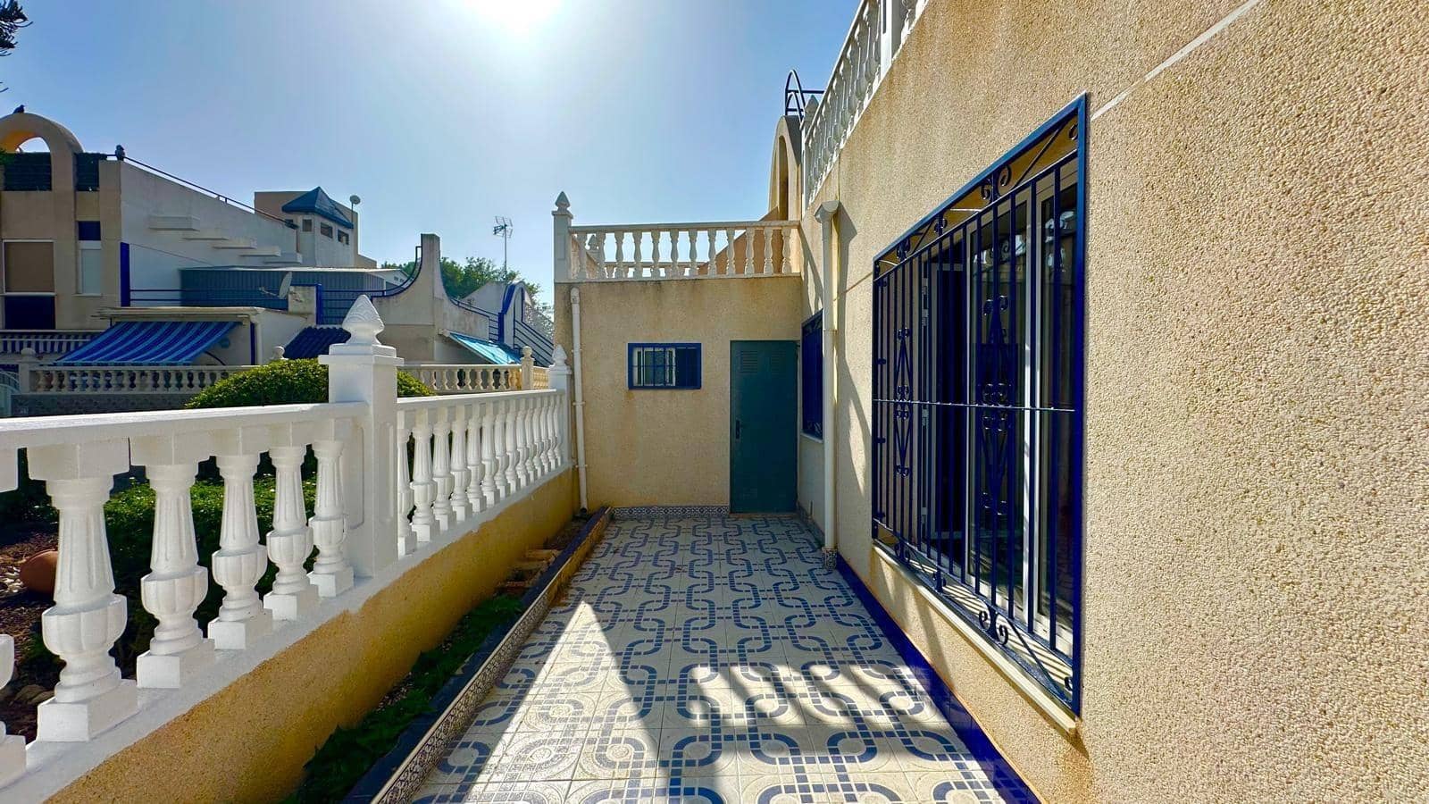 Casa de 3 habitaciones en Torrevieja en venta con piscina - 169.900 € (Ref: 9590193)