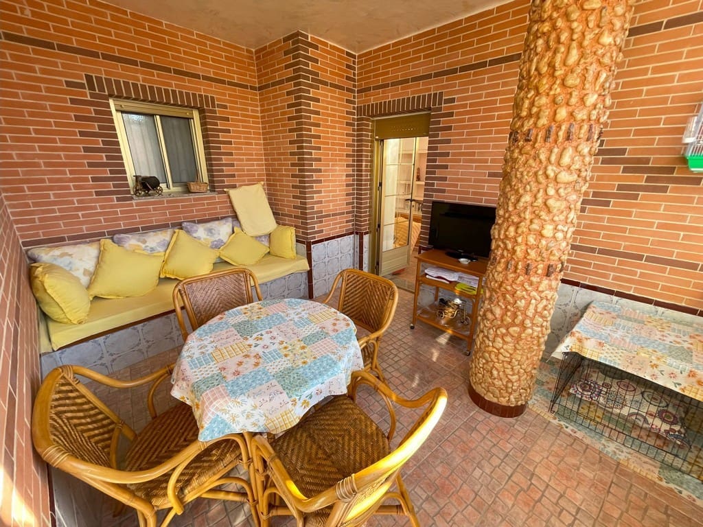 4 bedroom Townhouse for sale in La Union with garage - € 370,000 (Ref: 9590234)