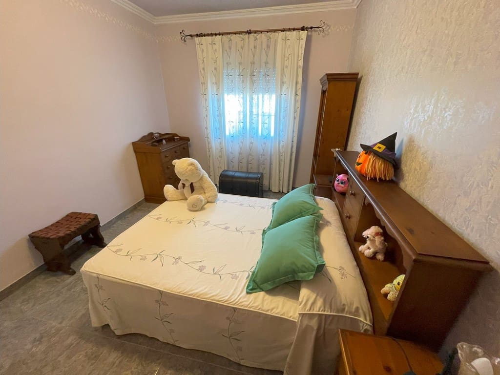 4 bedroom Townhouse for sale in La Union with garage - € 370,000 (Ref: 9590234)