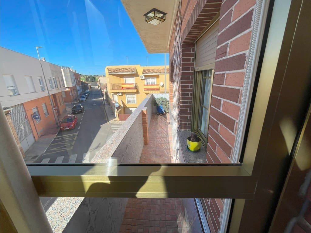 4 bedroom Townhouse for sale in La Union with garage - € 370,000 (Ref: 9590234)