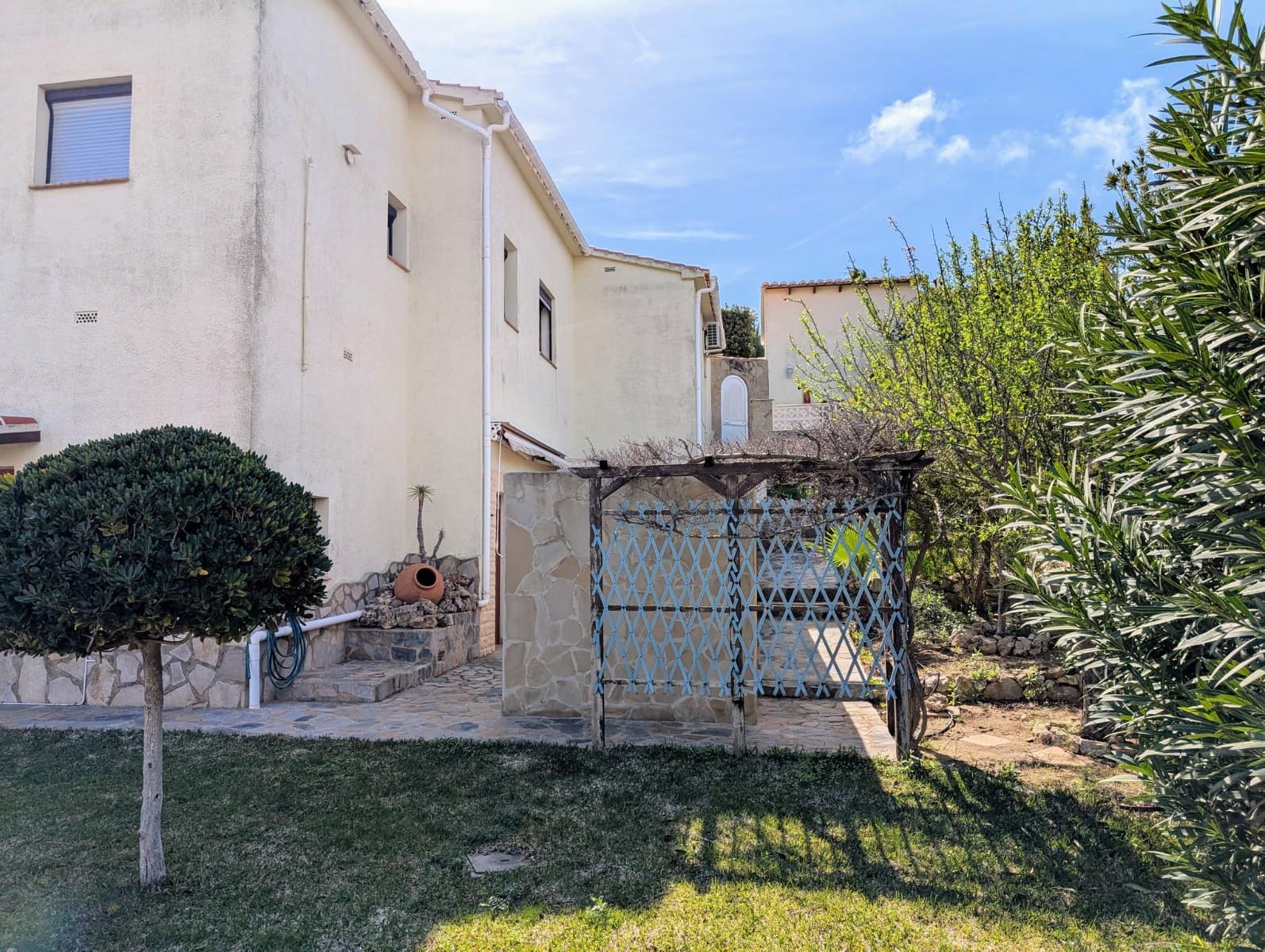 Chalet de 3 habitaciones en Benitachell / Benitatxell en venta con piscina garaje - 499.000 € (Ref: 9590325)