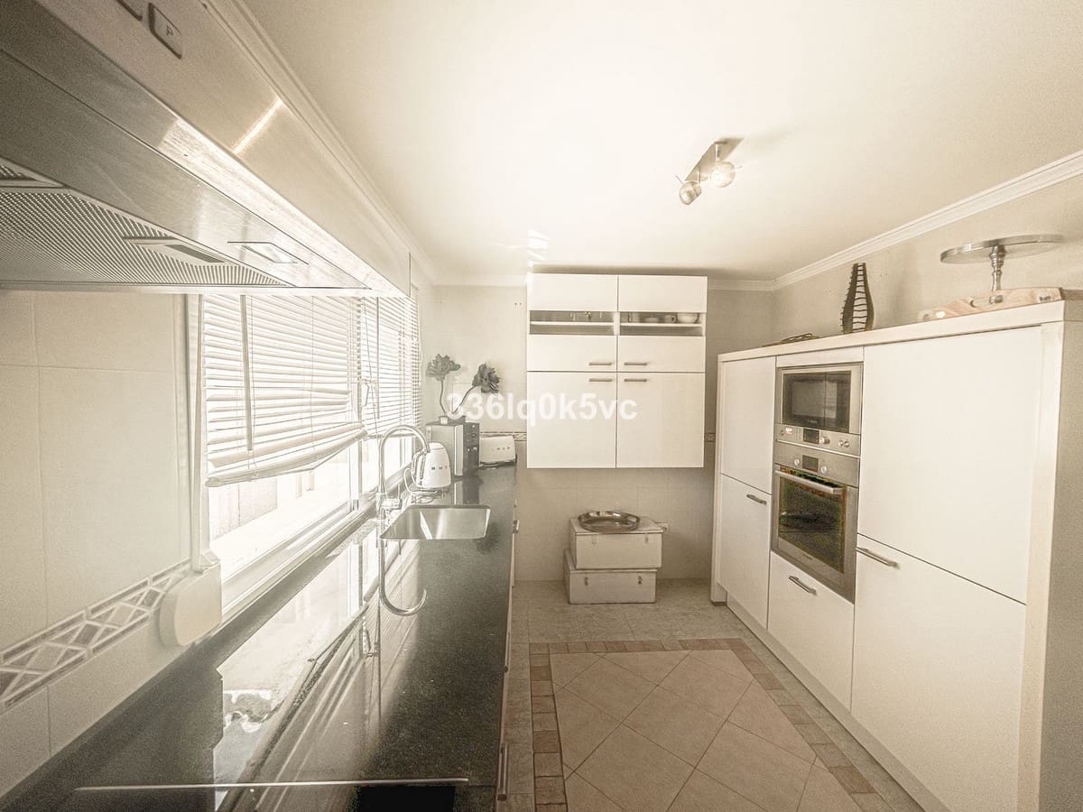 5 bedroom Townhouse for sale in New Golden Mile with pool - € 797,000 (Ref: 9590740)