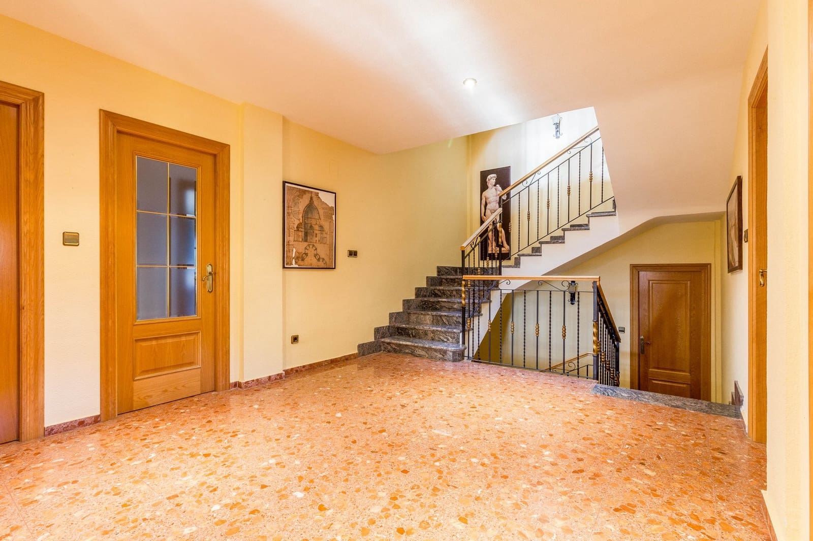 7 bedroom Villa for sale in Yecla with pool - € 600,000 (Ref: 9590922)