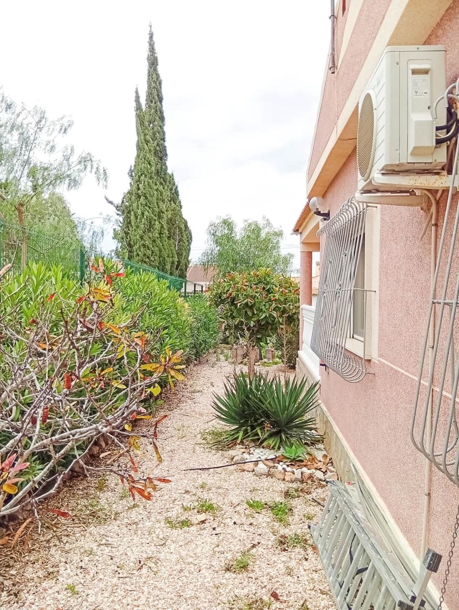 4 soverom Villa til salgs i Torrevieja - € 460 000 (Ref: 9592118)