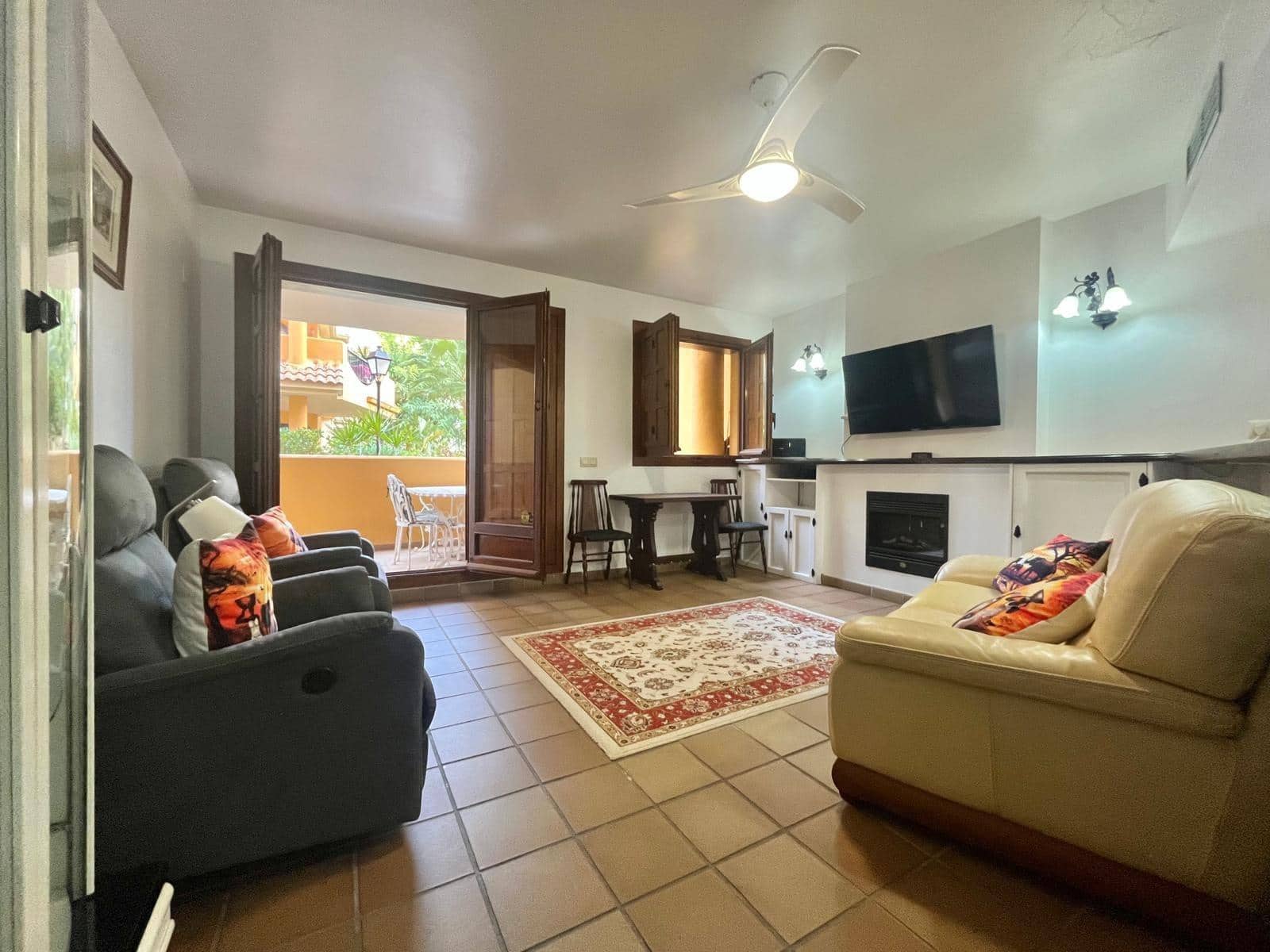 2 bedroom Bungalow for sale in Torrevieja with pool - € 230,000 (Ref: 9598406)