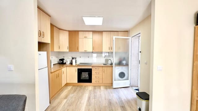 2 makuuhuone Bungalow myytävänä paikassa Torrevieja mukana uima-altaan - 194 900 € (Ref: 9598412)