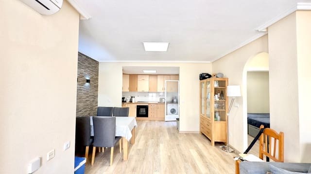 2 makuuhuone Bungalow myytävänä paikassa Torrevieja mukana uima-altaan - 194 900 € (Ref: 9598412)