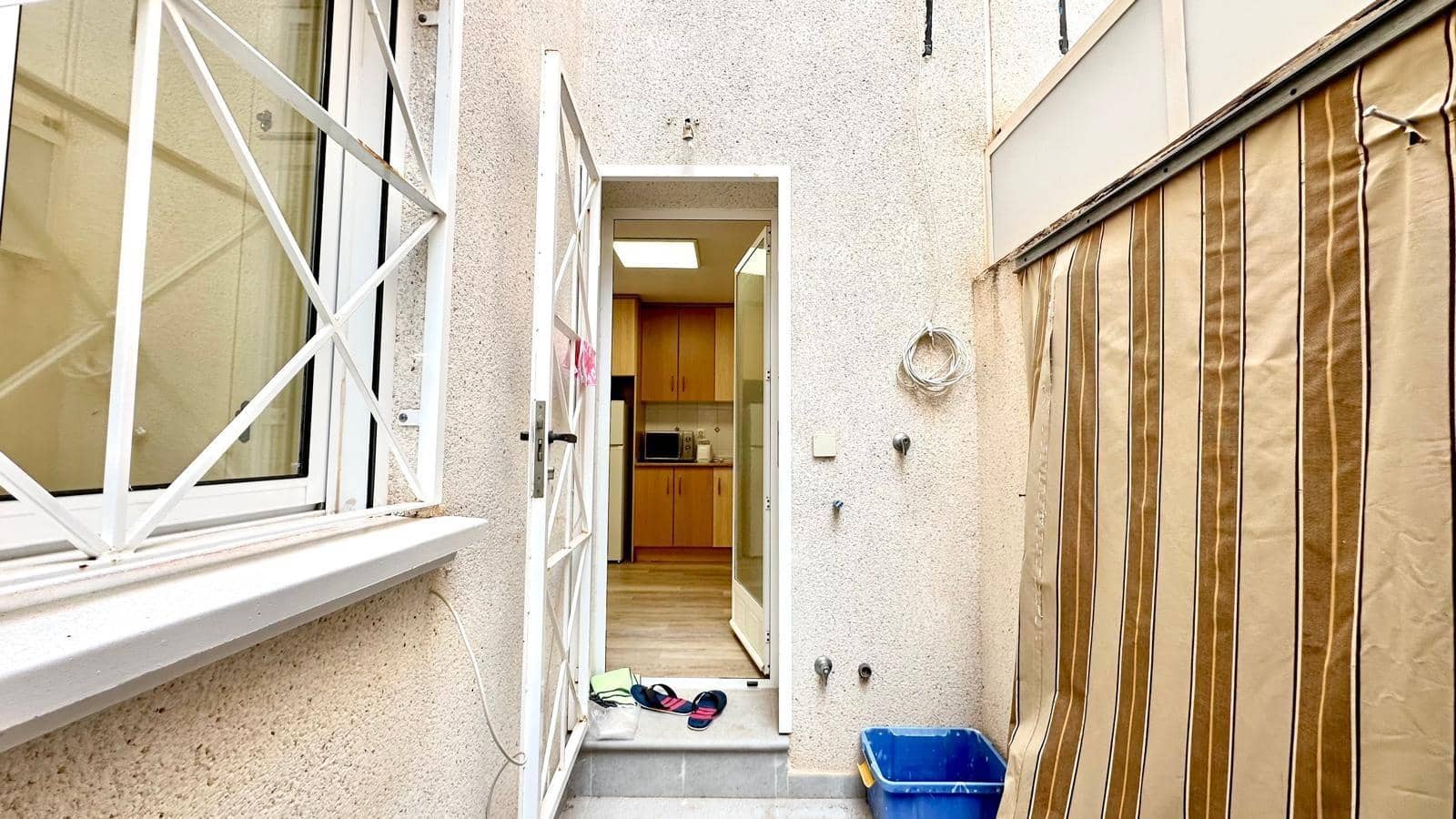 2 makuuhuone Bungalow myytävänä paikassa Torrevieja mukana uima-altaan - 194 900 € (Ref: 9598412)