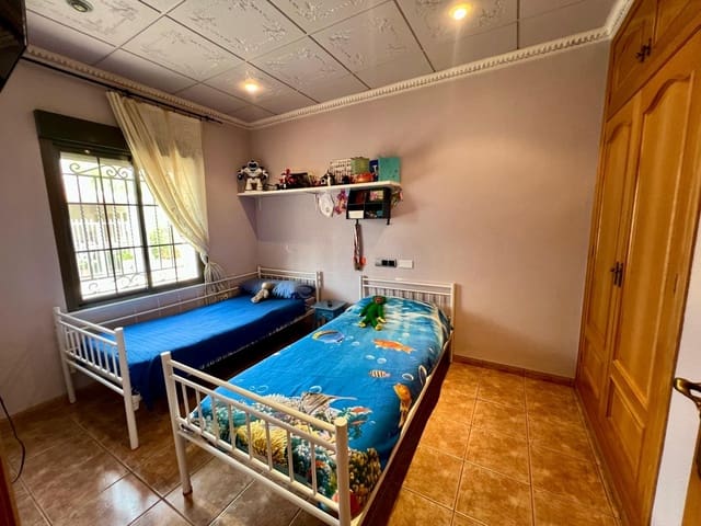 3 soveværelse Byhus til salg i Pinoso - € 137.800 (Ref: 9599456)