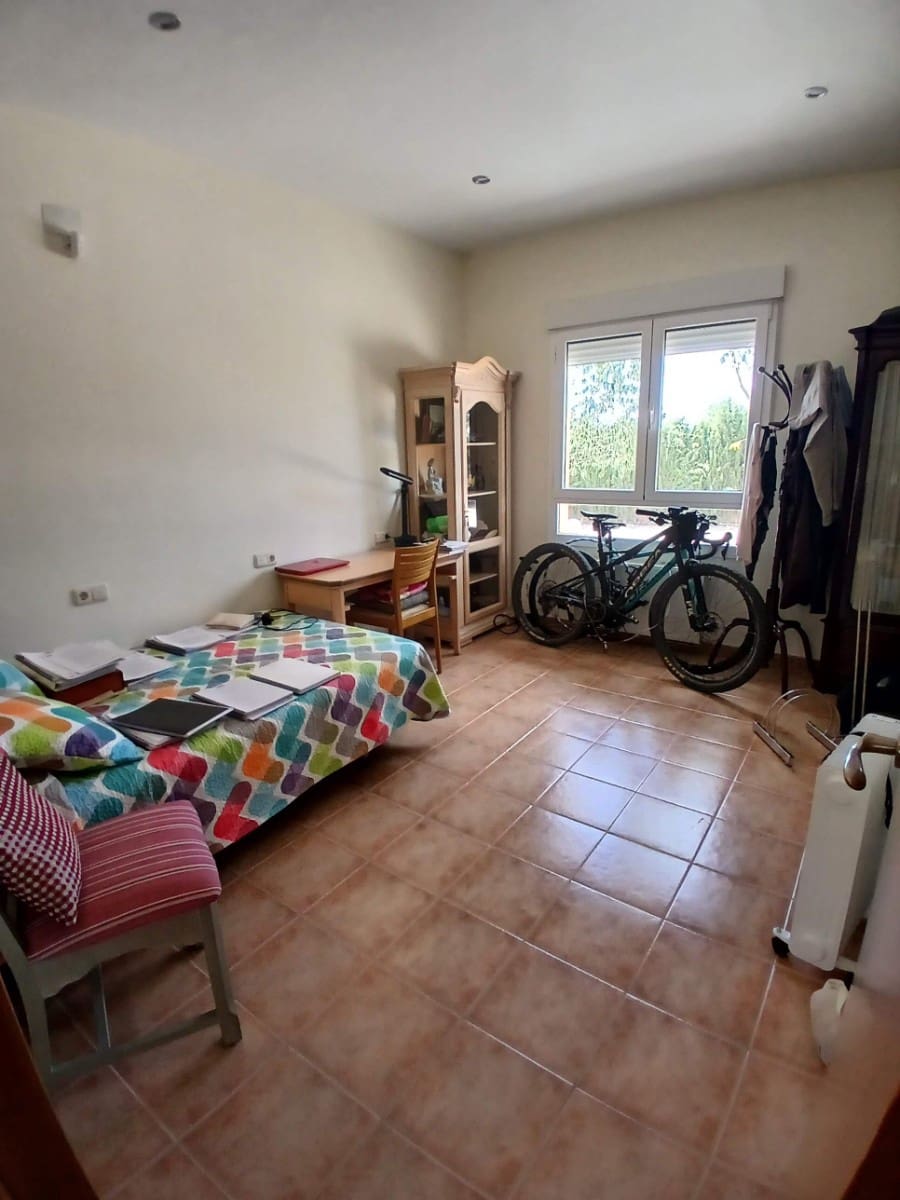 5 soveværelse Villa til salg i Yecla med swimmingpool garage - € 360.000 (Ref: 9600011)