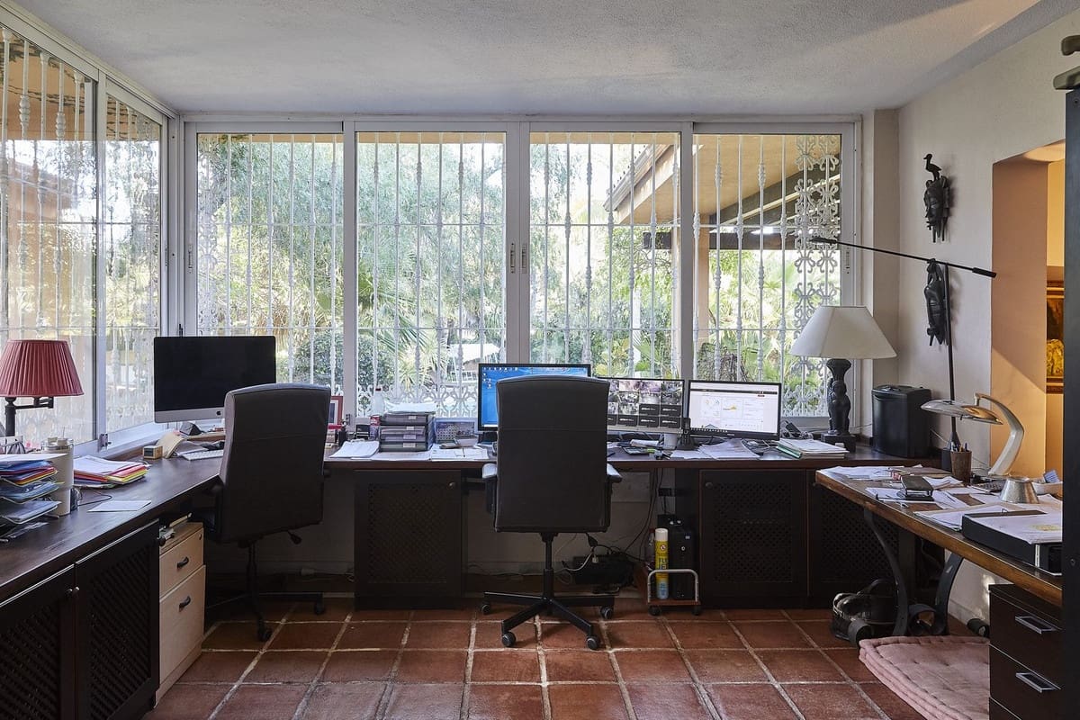 5 bedroom Villa for sale in Golden Mile with pool - € 3,200,000 (Ref: 9600076)