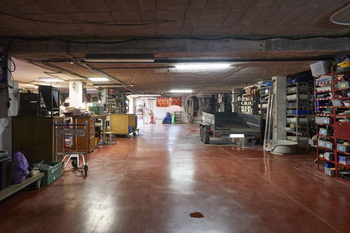 5 bedroom Villa for sale in Golden Mile with pool - € 3,200,000 (Ref: 9600076)