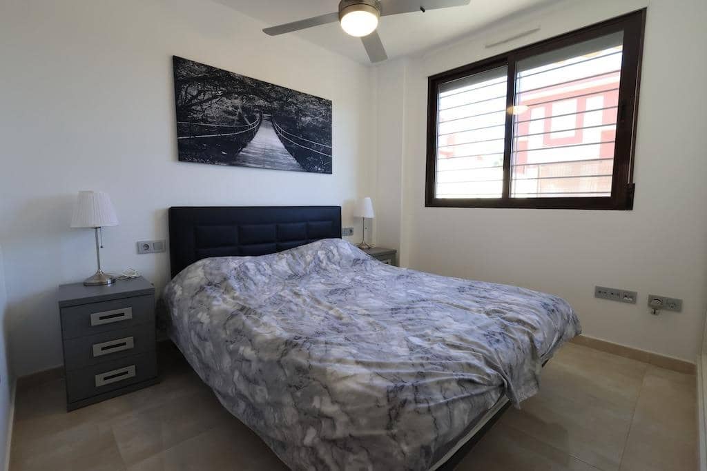 2 makuuhuone Omakotitalo myytävänä paikassa Orihuela Costa mukana uima-altaan - 185 000 € (Ref: 9605269)