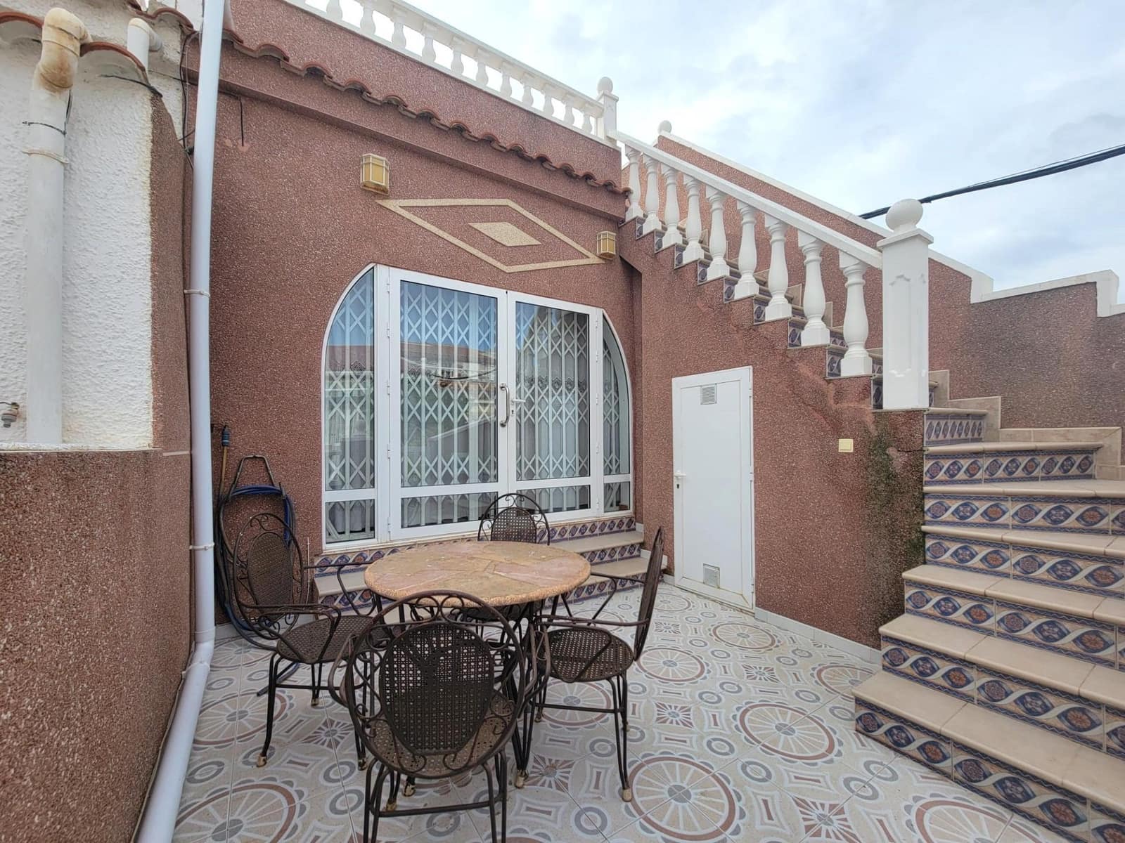 Casa de 2 habitaciones en Torrevieja en venta - 138.000 € (Ref: 9606433)