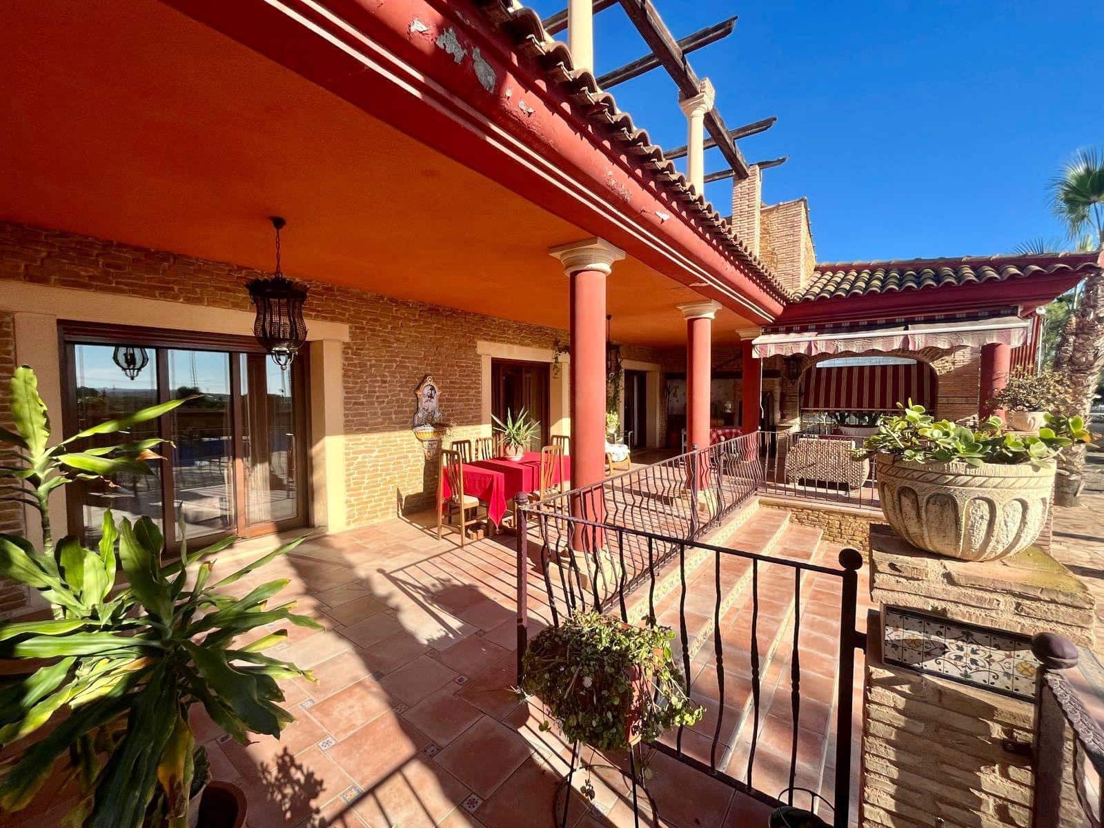 Chalet de 4 habitaciones en Rojales en venta con piscina - 780.000 € (Ref: 9606948)