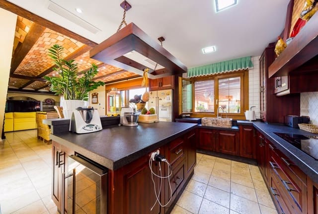 5 chambre Finca/Maison de Campagne à vendre à Almoradí avec piscine garage - 1 300 000 € (Ref: 9606949)