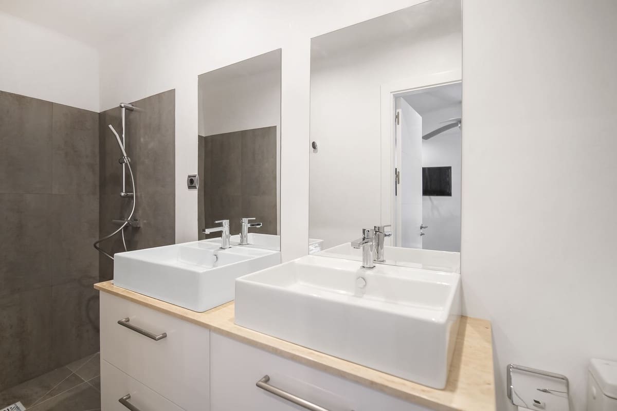 5 chambre Villa/Maison à vendre à Nueva Andalucia avec piscine - 1 850 000 € (Ref: 9607021)