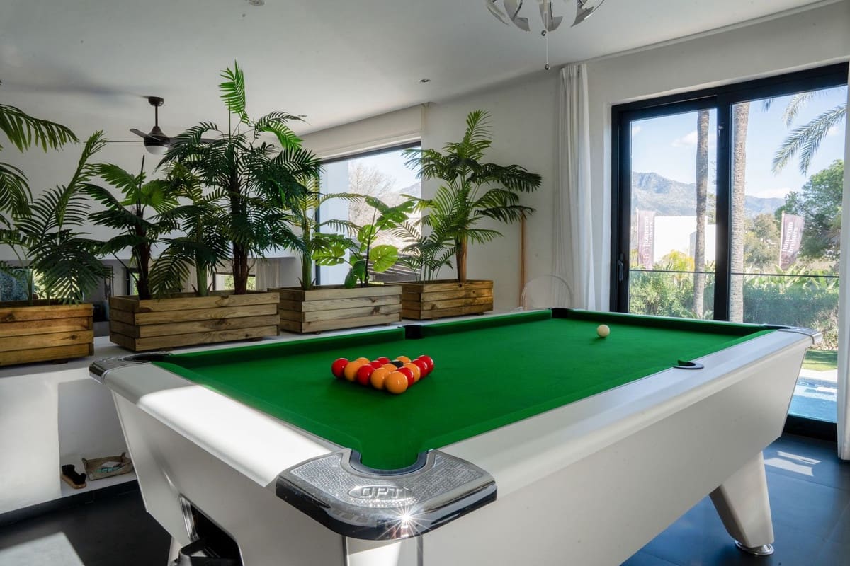 5 chambre Villa/Maison à vendre à Nueva Andalucia avec piscine - 1 850 000 € (Ref: 9607021)