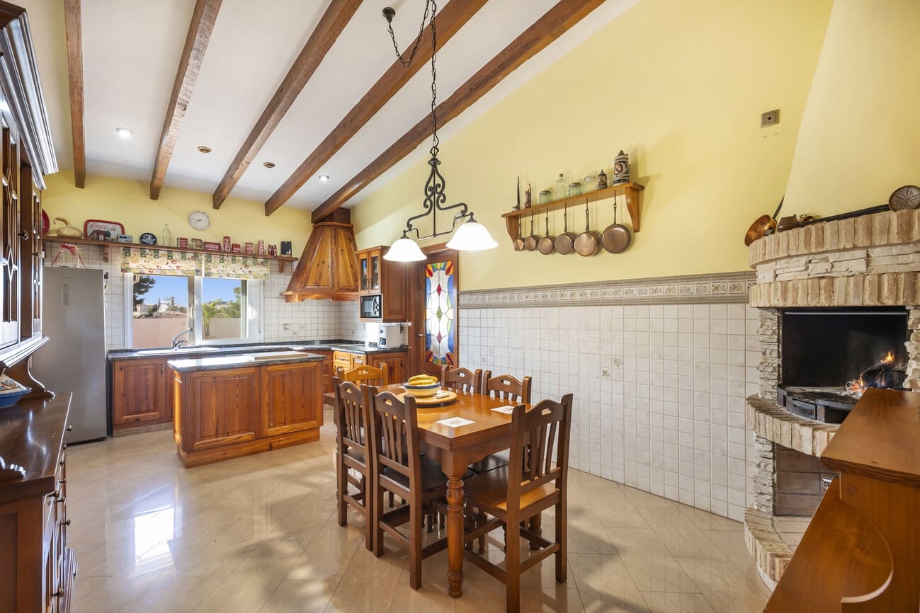 5 quarto Moradia para venda em Torrevieja com piscina - 1 150 000 € (Ref: 9607916)