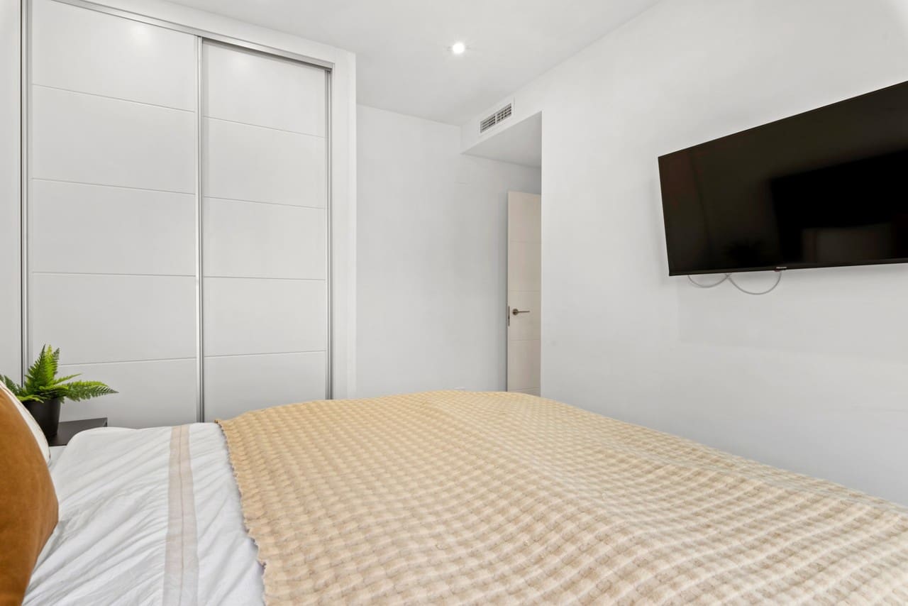 Chalet de 5 habitaciones en Cabo Roig en venta con garaje - 829.000 € (Ref: 9607918)