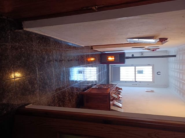 2 soveværelse Byhus til salg i Pinoso med garage - € 119.950 (Ref: 9610238)