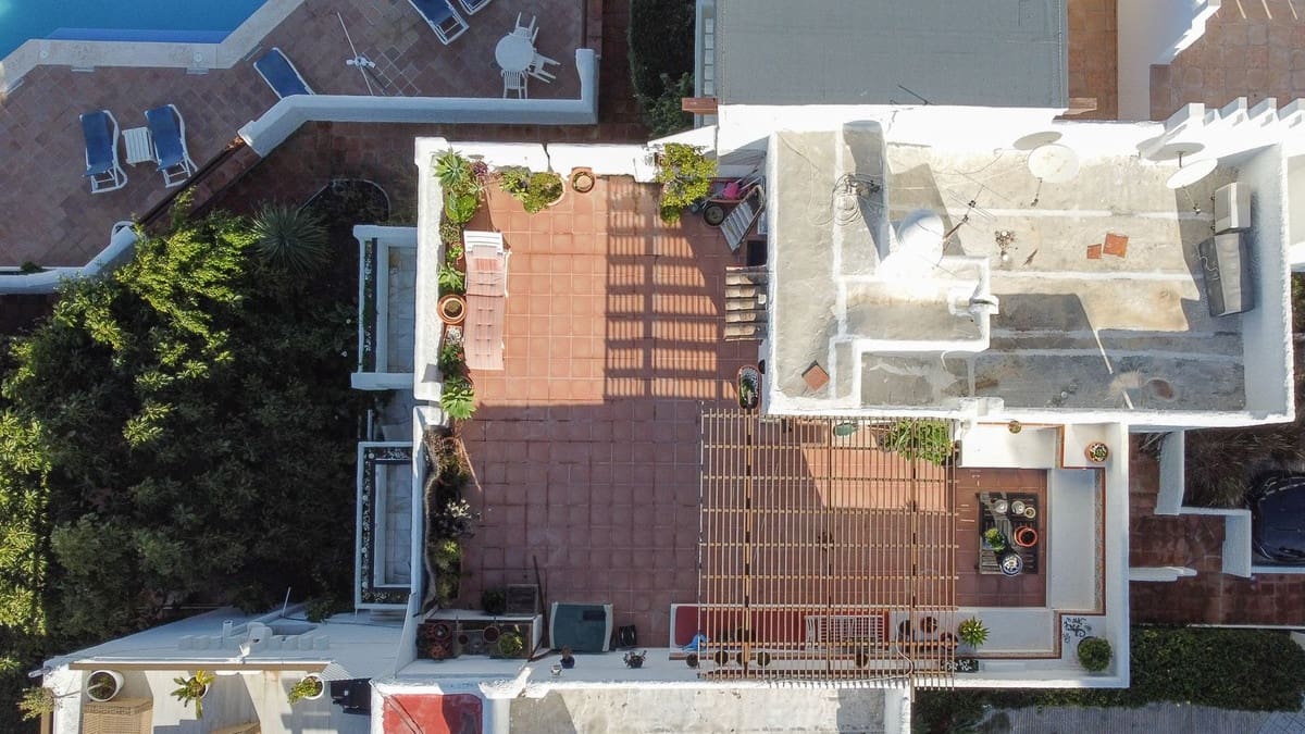 2 soveværelse Lejlighed til salg i Nueva Andalucia med swimmingpool - € 525.000 (Ref: 9614121)