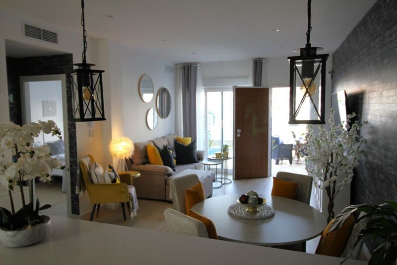 Casa de 3 habitaciones en Avileses en venta - 259.000 € (Ref: 9614123)