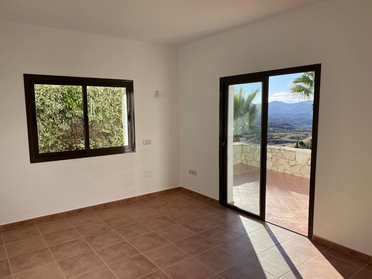 4 bedroom Villa for sale in Mijas with pool - € 1,450,000 (Ref: 9614127)