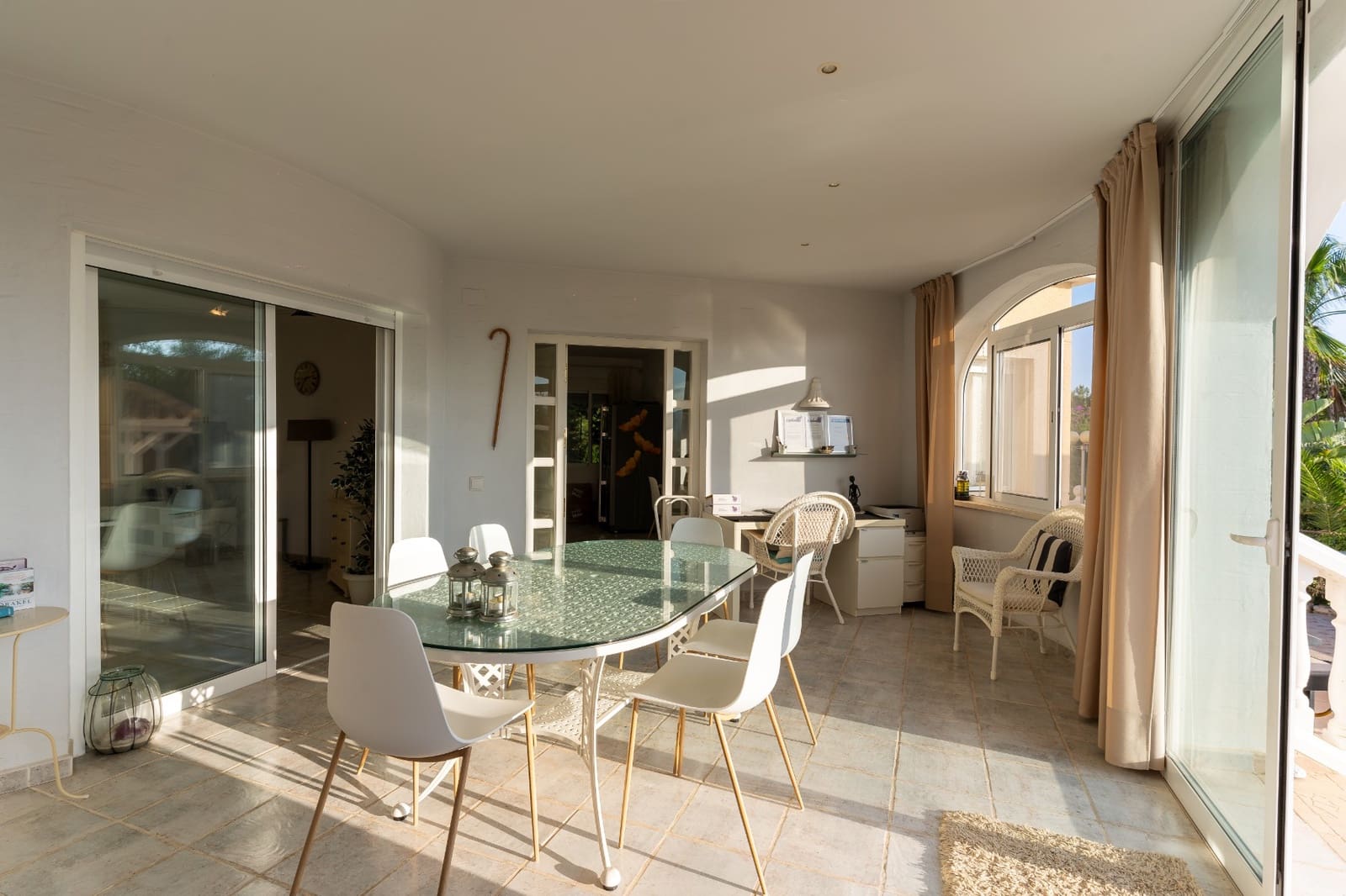 3 bedroom Villa for sale in Busot with pool garage - € 595,000 (Ref: 9614254)