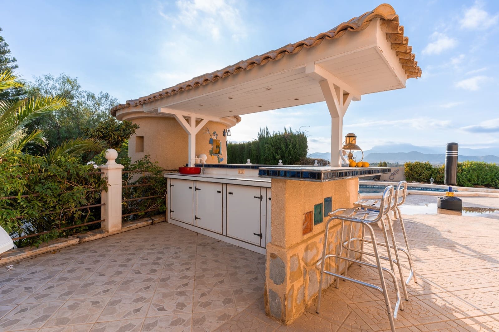 3 bedroom Villa for sale in Busot with pool garage - € 595,000 (Ref: 9614254)